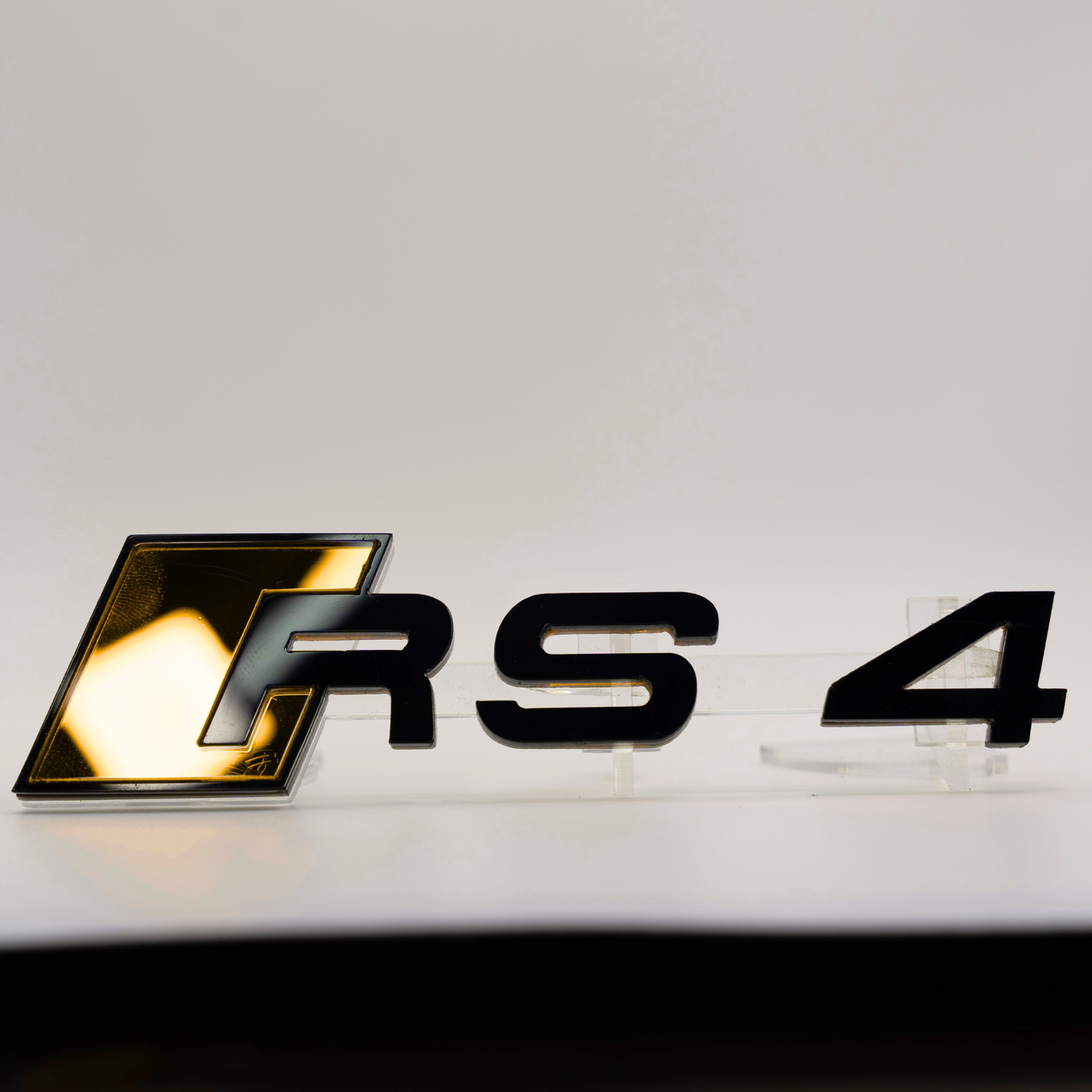 RS 4