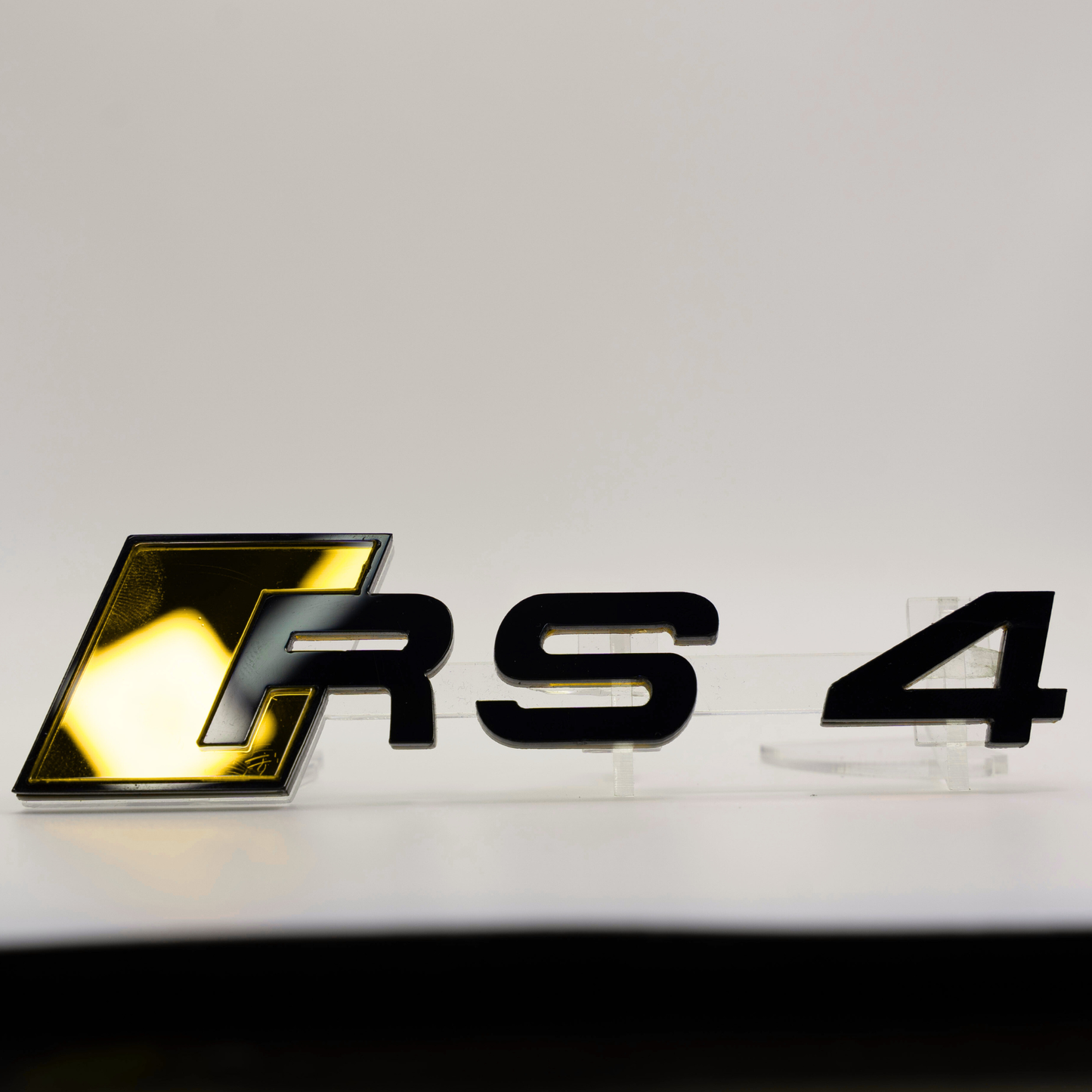 RS 4