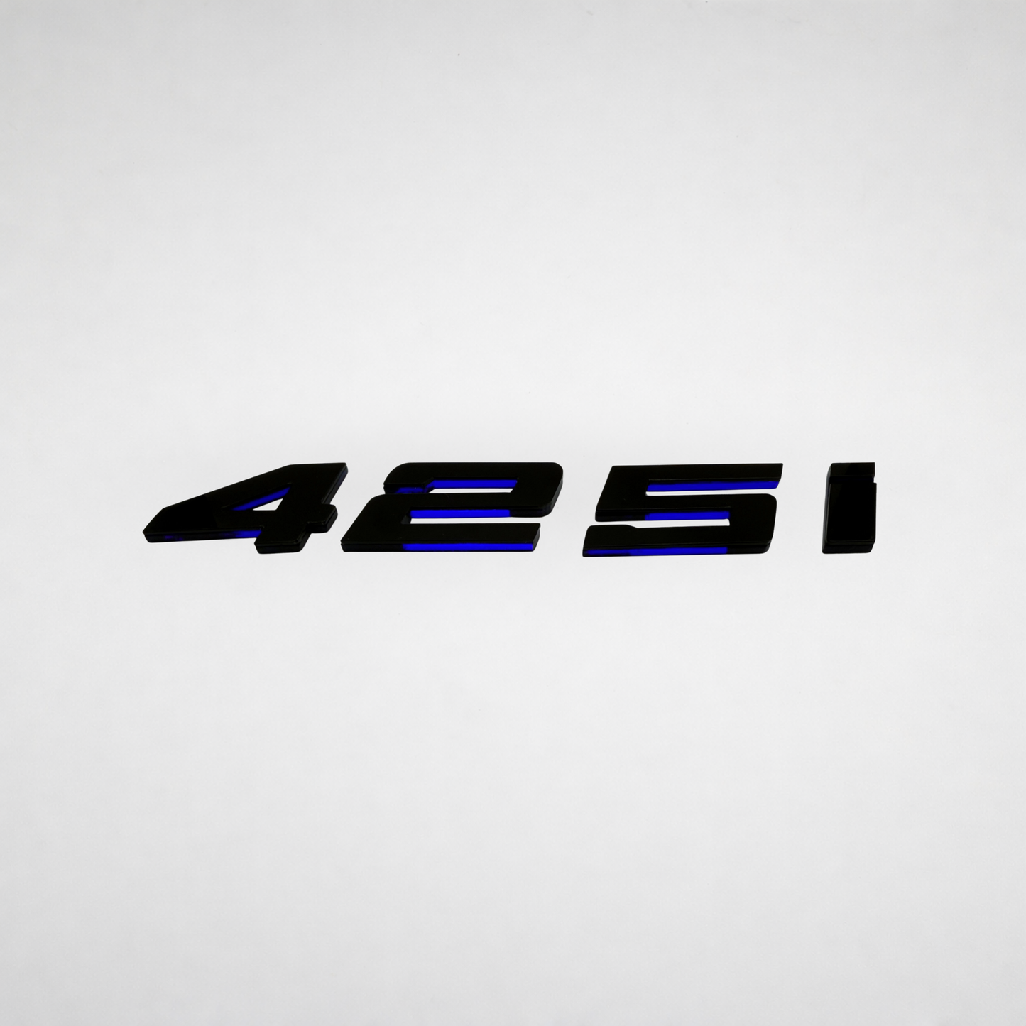 425i BMW Badge