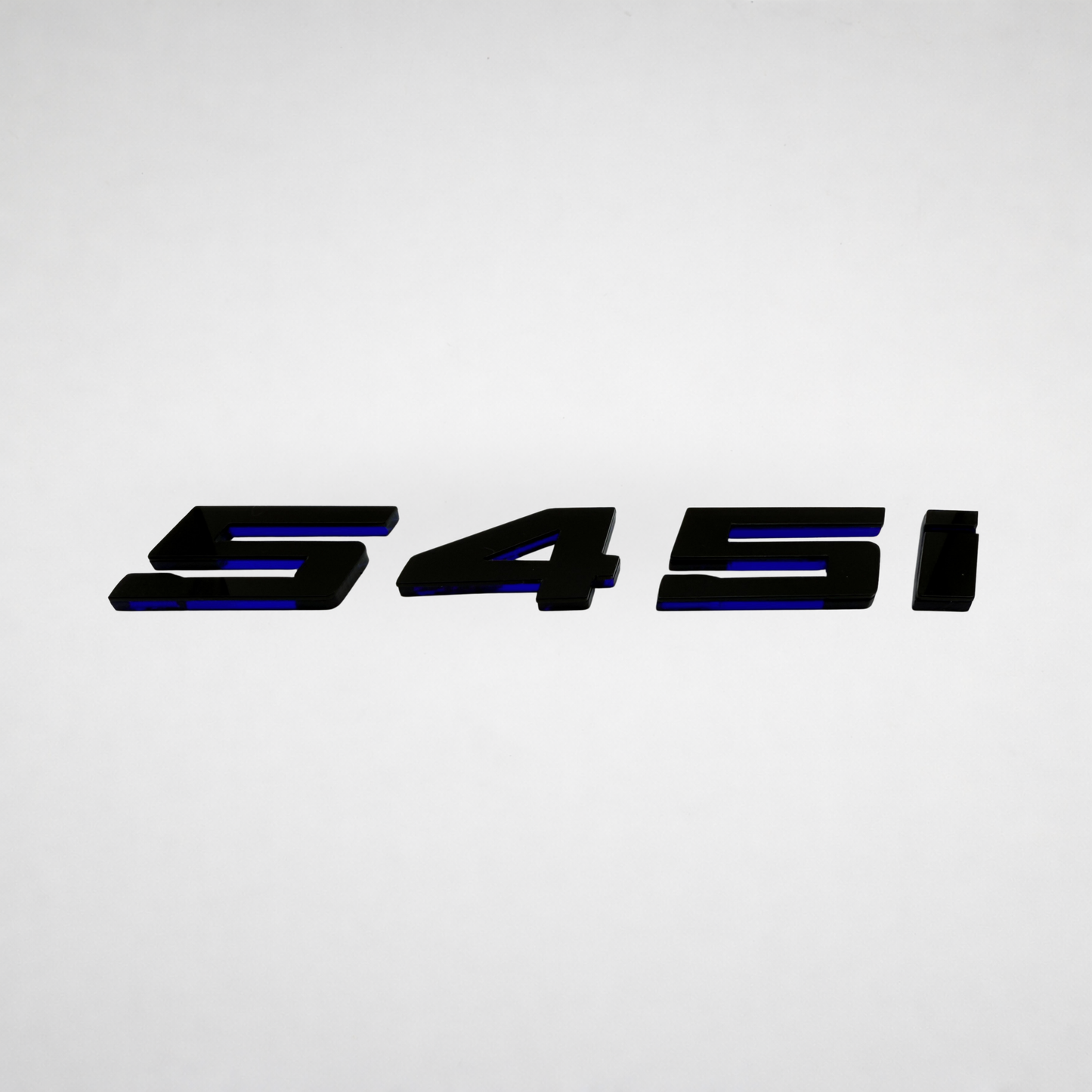 545i BMW Badge