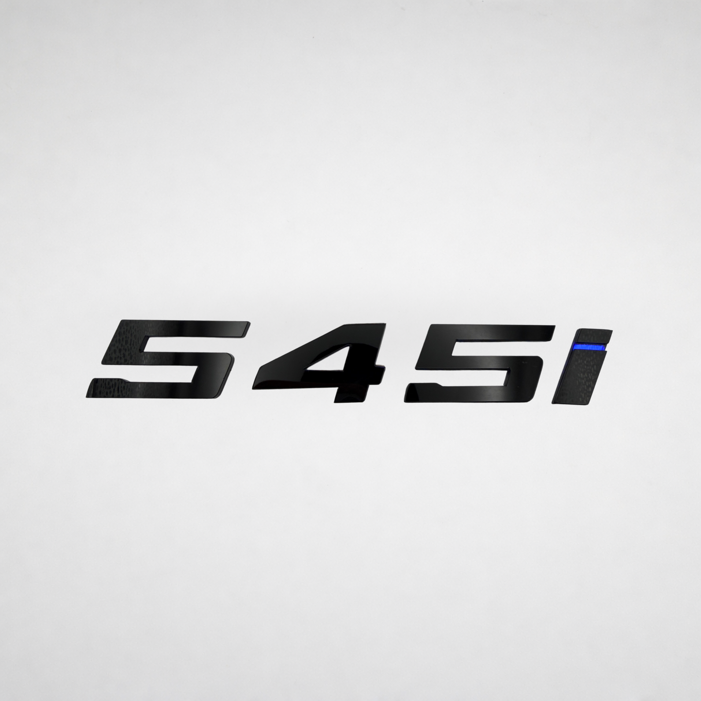 545i BMW Badge