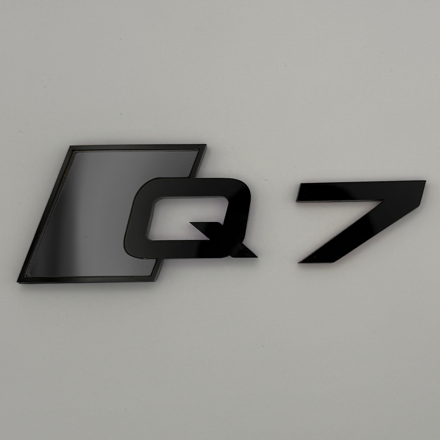 Q7