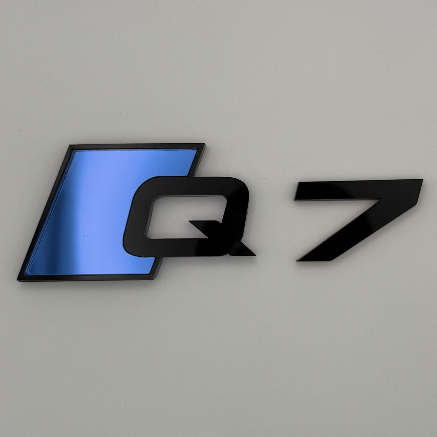 Q7